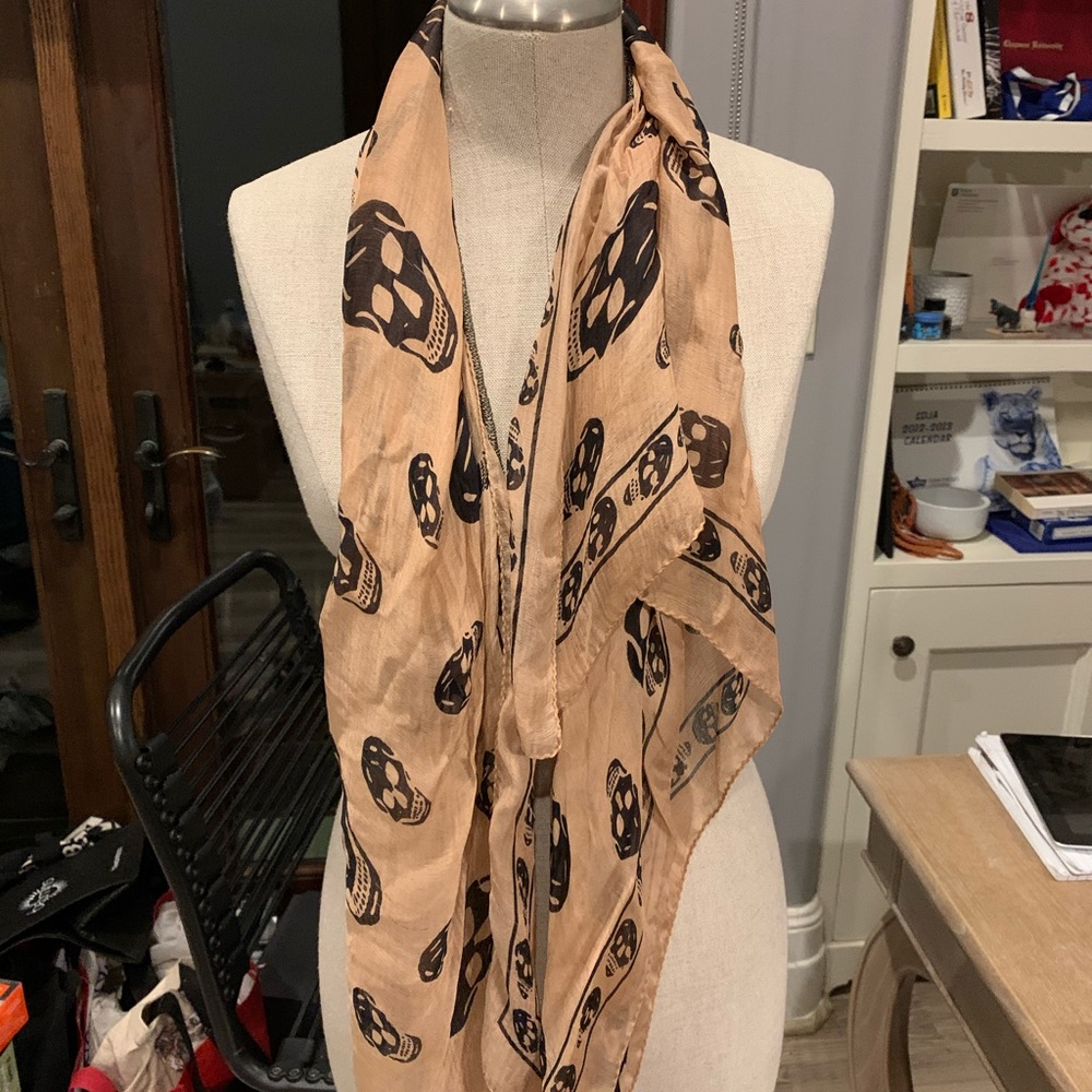 Alexander McQueen scarf